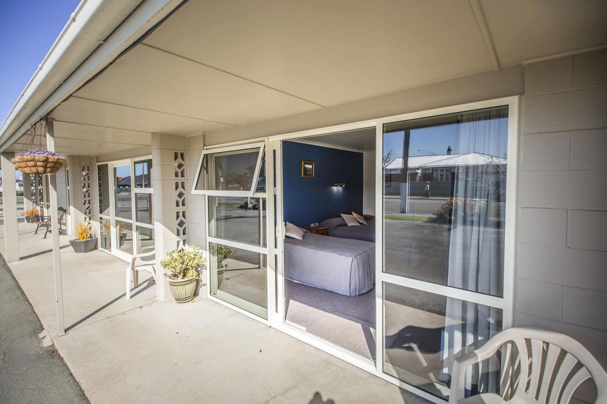 Aaa Thames Court Motel Oamaru Esterno foto