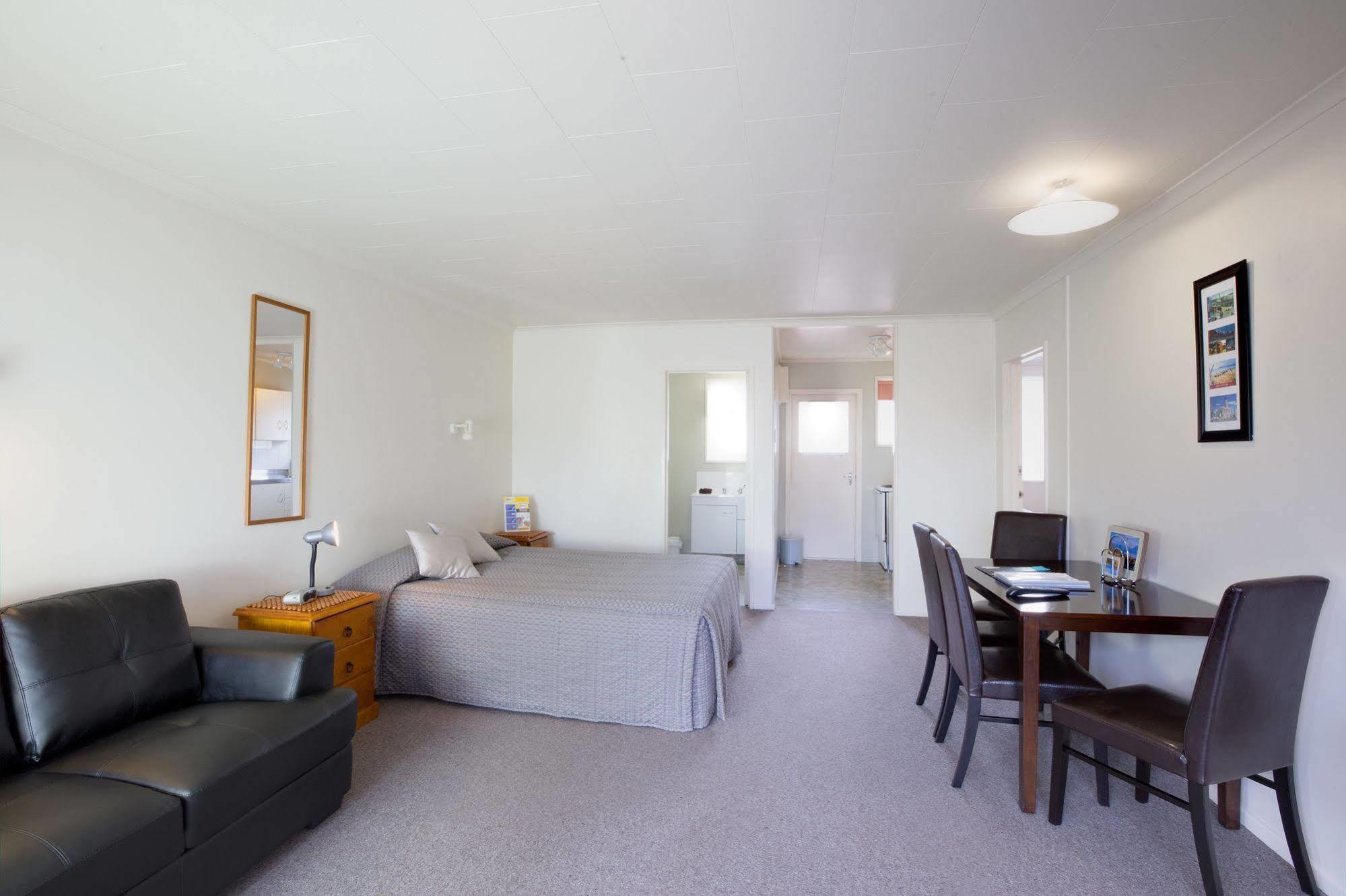 Aaa Thames Court Motel Oamaru Esterno foto