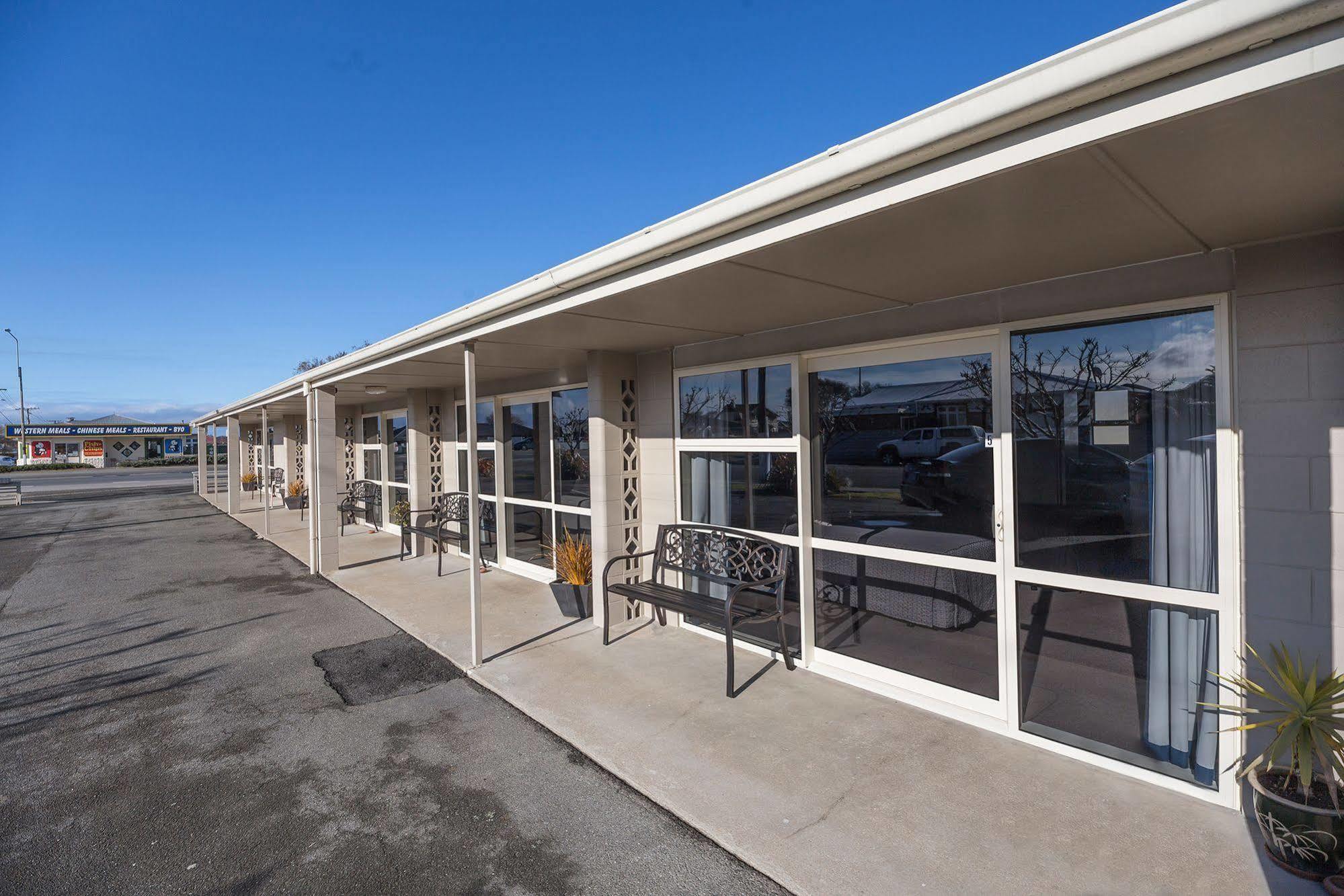 Aaa Thames Court Motel Oamaru Esterno foto