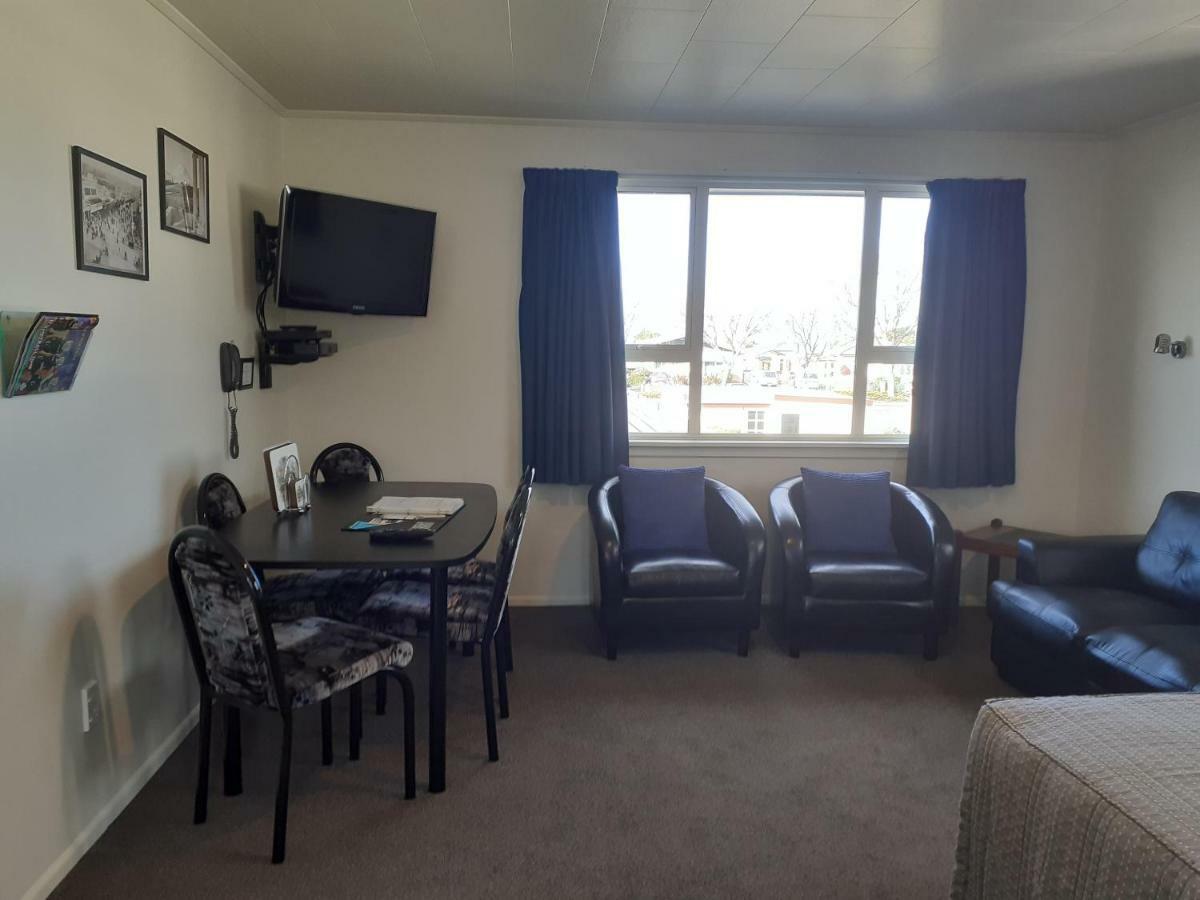 Aaa Thames Court Motel Oamaru Esterno foto